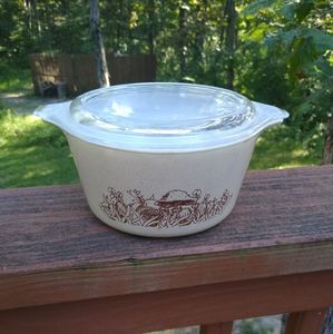 Pyrex 1 L Forest Fancies Mushroom Baking Casserole